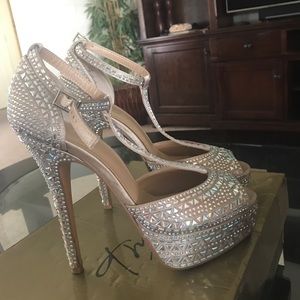 Thalia like new condition